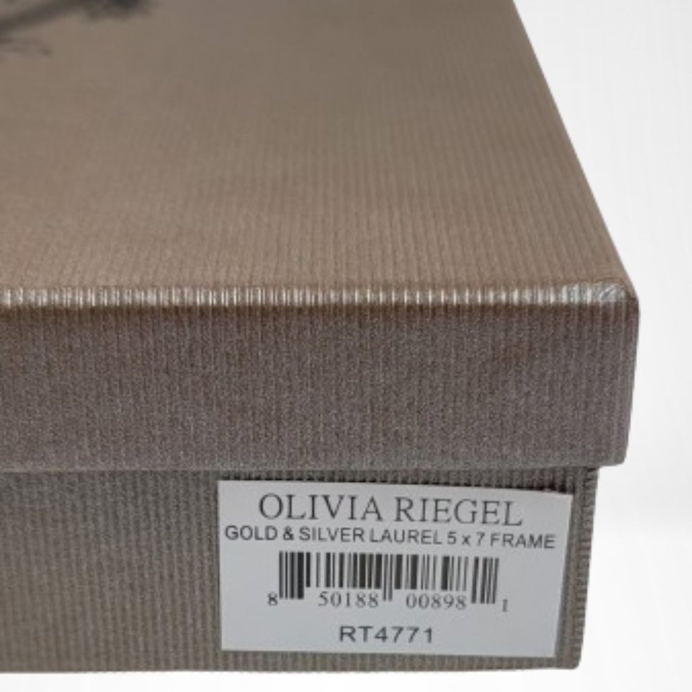 Olivia Riegel Stunning White Enamel Clover 5" x 7" Frame - Picture 6 of 7